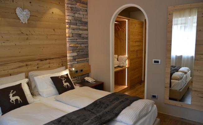 Фото отеля Azola Hotel