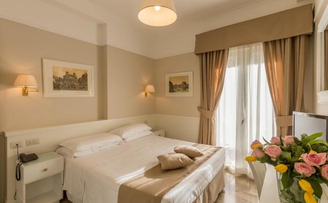 Фото отеля Modigliani Hotel