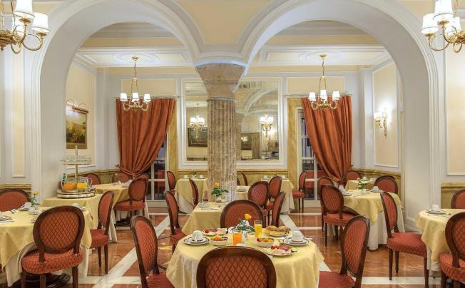 Фото отеля Albergo Del Senato Hotel