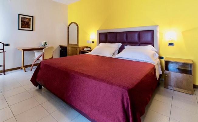 Фото отеля Bajamar Beach Hotel