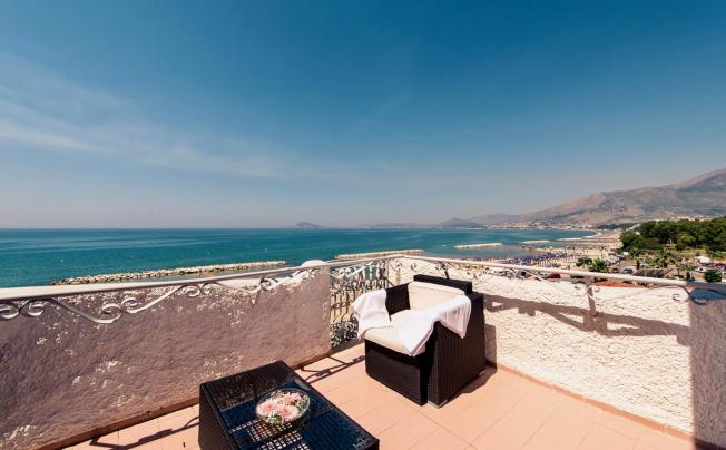 Фото отеля Bajamar Beach Hotel