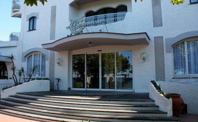 Фото отеля Bajamar Beach Hotel