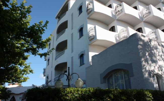 Фото отеля Bajamar Beach Hotel