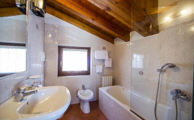 Фото отеля Chalet Joli Hotel