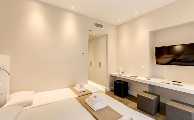 Фото отеля Ecce Roma Suites