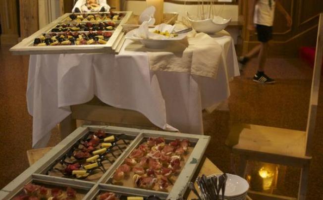Фото отеля Catinaccio Hotel