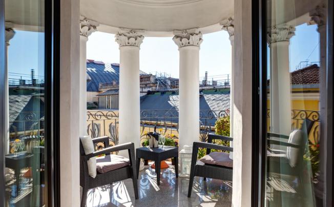 Фото отеля Dharma Hotel & Luxury Suites
