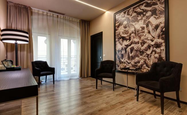 Фото отеля Dharma Hotel & Luxury Suites