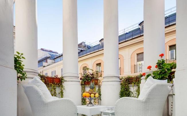 Фото отеля Dharma Hotel & Luxury Suites