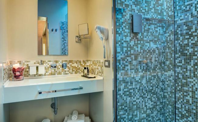 Фото отеля Dharma Hotel & Luxury Suites