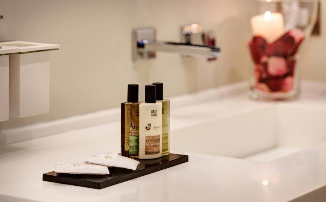 Фото отеля Dharma Hotel & Luxury Suites
