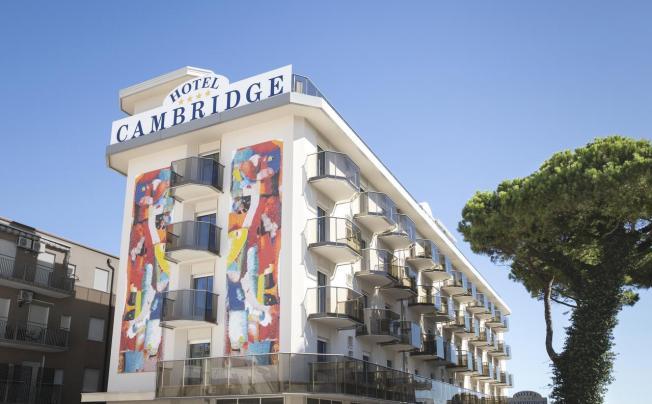 Фото отеля Cambridge Hotel