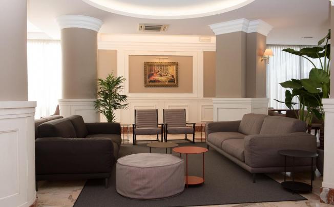 Фото отеля Cambridge Hotel
