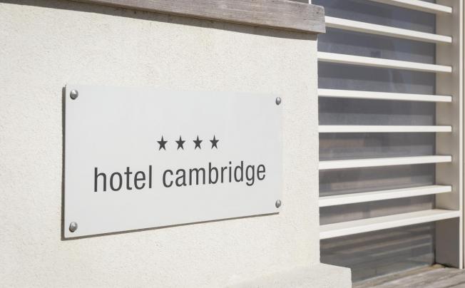 Фото отеля Cambridge Hotel