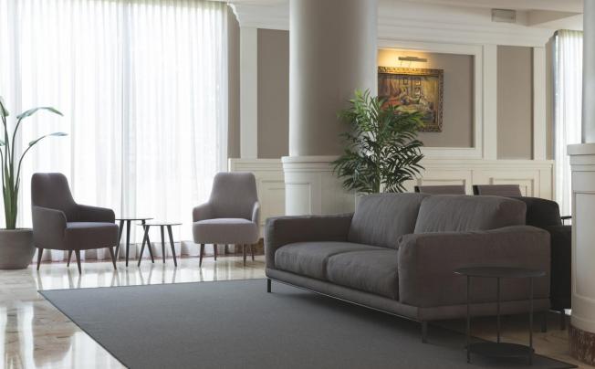 Фото отеля Cambridge Hotel