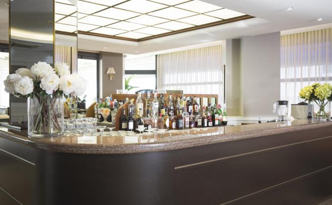 Фото отеля Cambridge Hotel