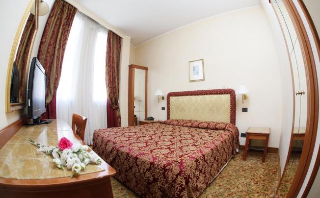 Фото отеля Colonna Hotel Brindisi