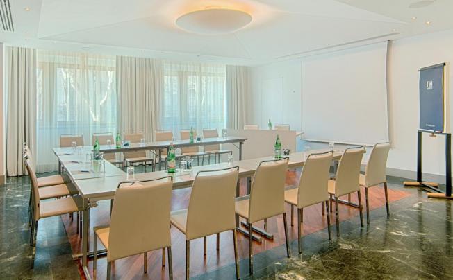 Фото отеля Nh ambasciatori
