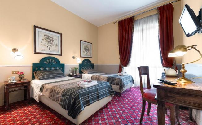 Фото отеля Colony Hotel