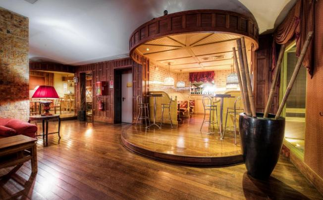 Фото отеля Colony Hotel
