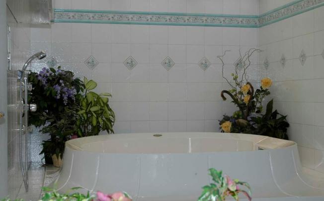 Фото отеля Debra Park Hotel