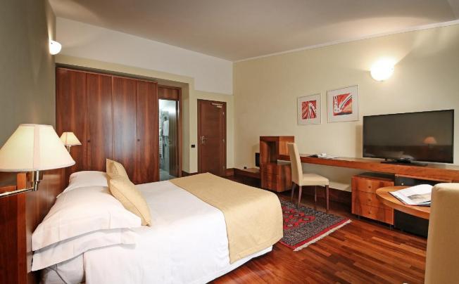 Фото отеля Salo Du Parc Hotel