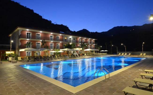Фото отеля Diamond Hotel & Resort Naxos