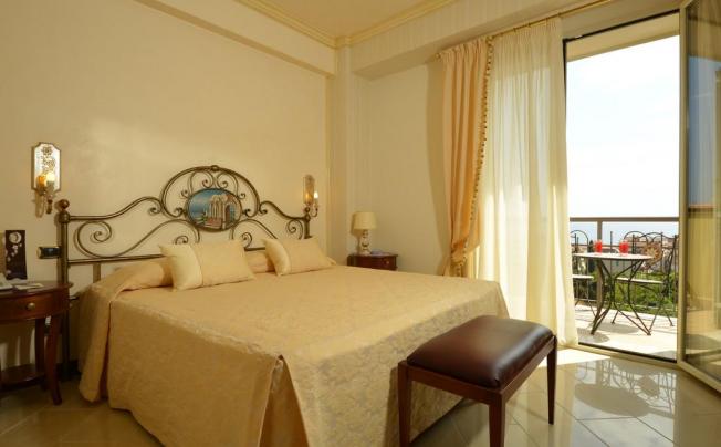 Фото отеля Diamond Hotel & Resort Naxos