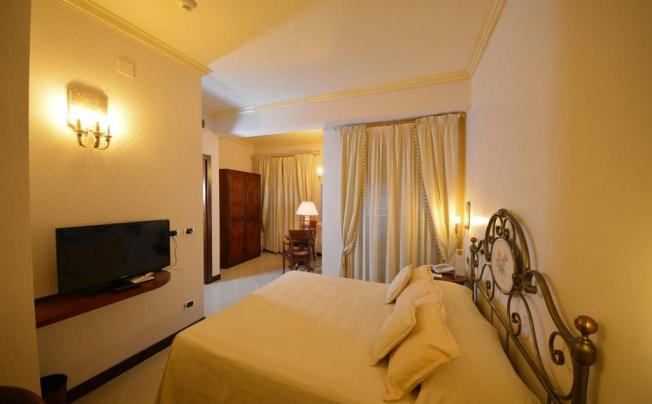 Фото отеля Diamond Hotel & Resort Naxos