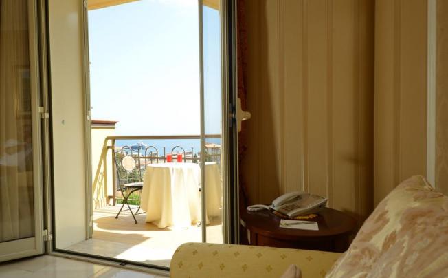 Фото отеля Diamond Hotel & Resort Naxos
