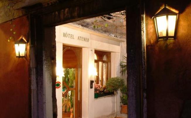 Фото отеля Hotel Ateneo