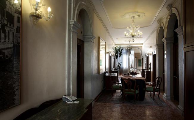 Фото отеля Hotel Ateneo