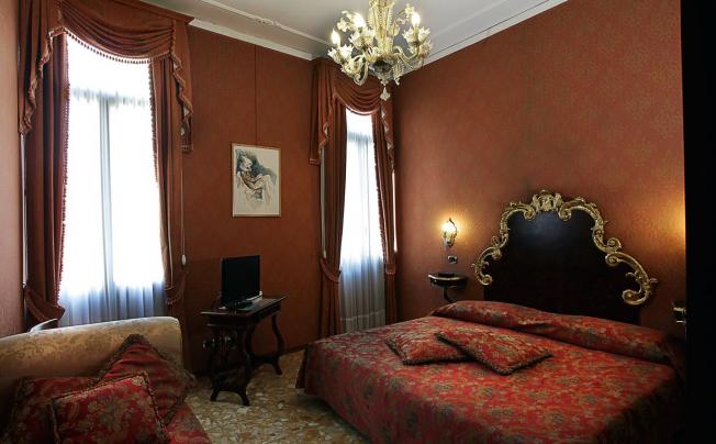 Фото отеля Hotel Ateneo