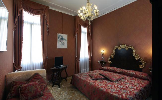 Фото отеля Hotel Ateneo