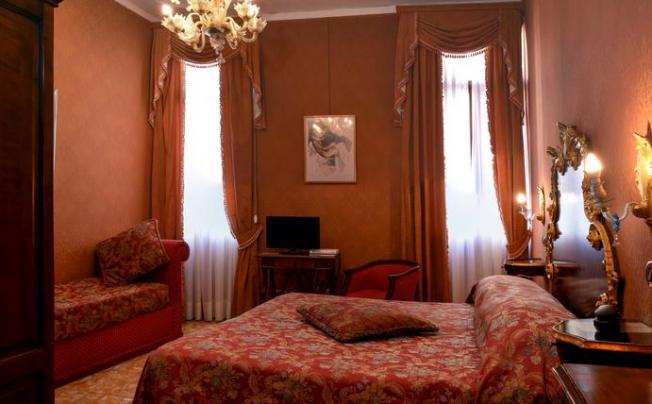 Фото отеля Hotel Ateneo