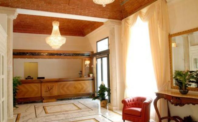 Фото отеля Embassy hotel