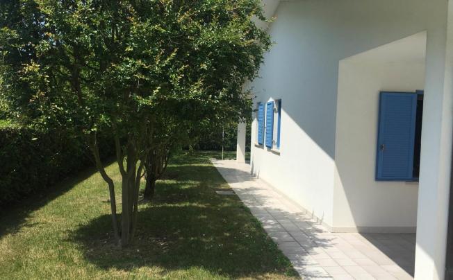 Фото отеля Villa apartment