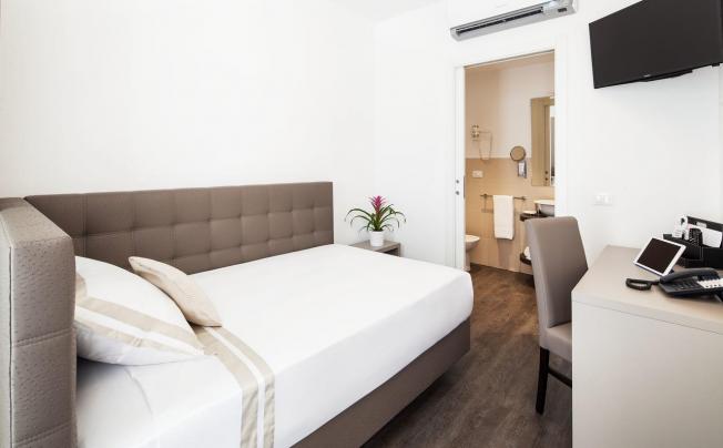 Фото отеля Studio Inn Milano Centrale