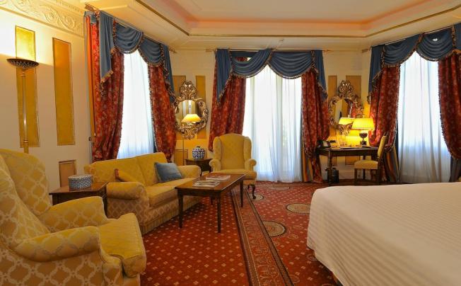 Фото отеля Splendide Royal Hotel