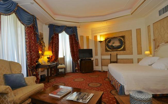 Фото отеля Splendide Royal Hotel