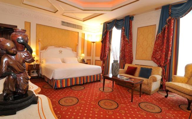 Фото отеля Splendide Royal Hotel