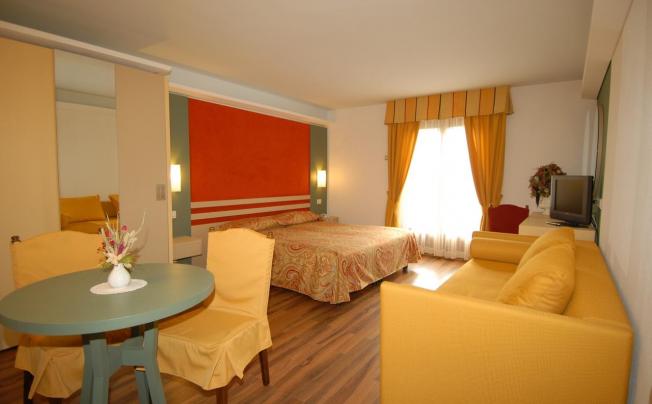 Фото отеля Baita Clementi Hotel
