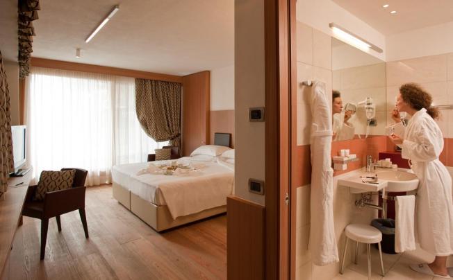 Фото отеля Alaska Hotel Cortina