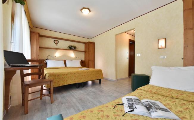 Фото отеля Bijou Hotel