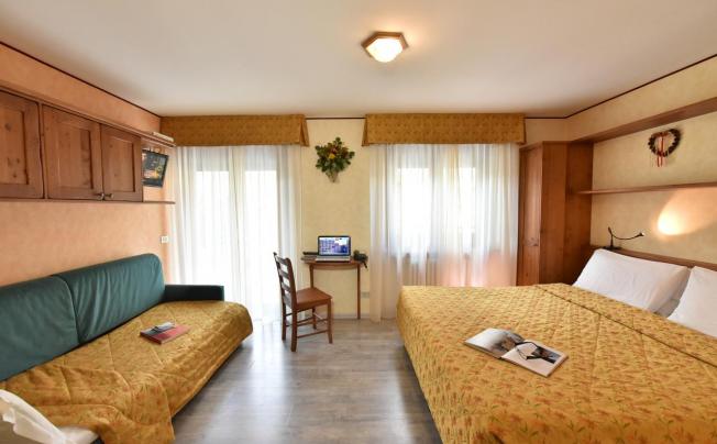 Фото отеля Bijou Hotel