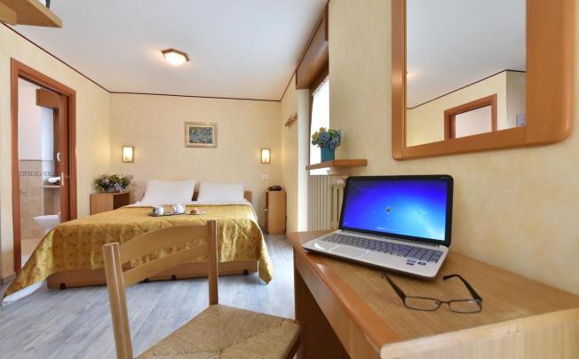 Фото отеля Bijou Hotel