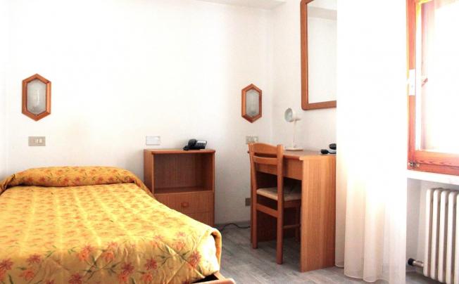 Фото отеля Bijou Hotel