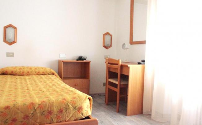 Фото отеля Bijou Hotel