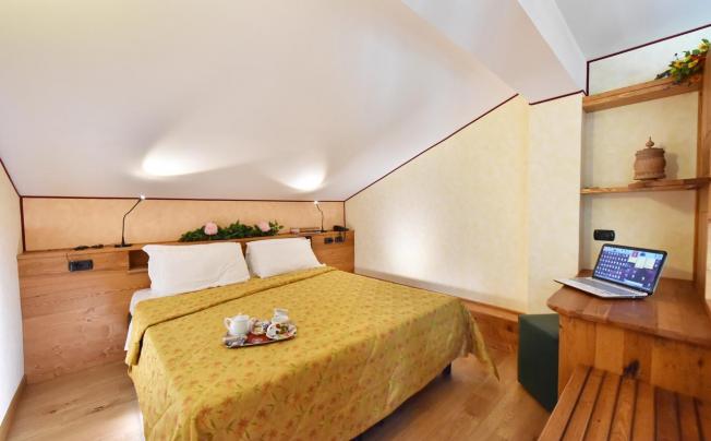 Фото отеля Bijou Hotel