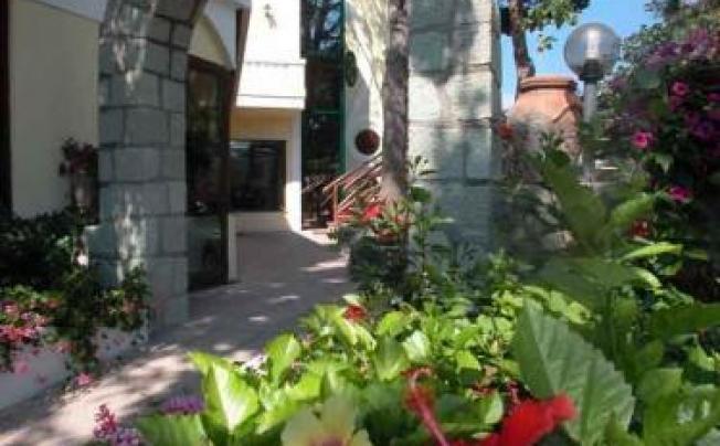 Фото отеля Albergo Villa Hibiscus